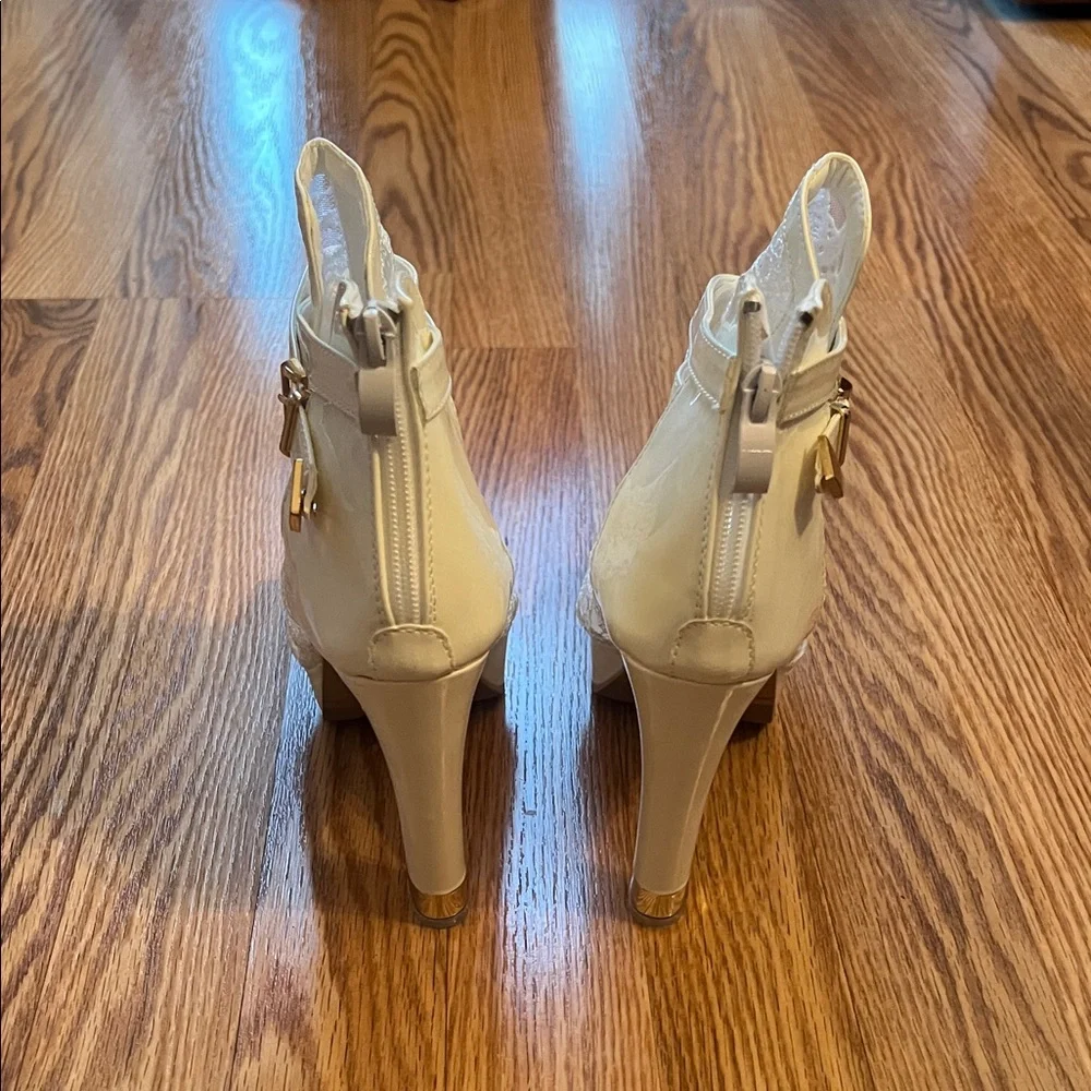 Elegant Cream Lace Peep-Toe Heels - Picture 2 of 5